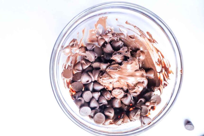 how to melt chocolate chips
